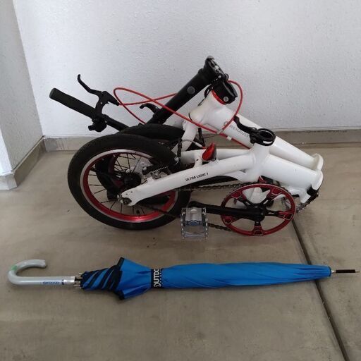 RENAULT(ルノー)超軽量7.4kg 超小型 14インチ折りたたみ自転車（室内保管）