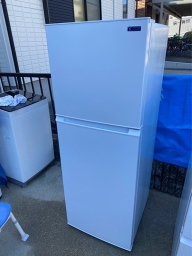 2019年製? YAMADA冷凍冷蔵庫 YRZ-f184L 225L (02k)