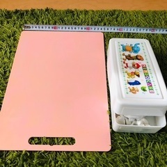無料【100均の物ではありません】ねんど版、ねんどケースのセットの画像