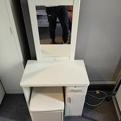 白、コンセント付　ドレッサー