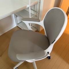 【無料❗️】机とイスの画像