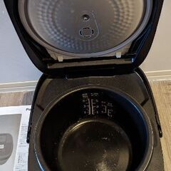 Panasonic 炊飯器 5合の画像