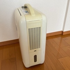 シャープ 除湿器【取りに来てくださる方限定】の画像
