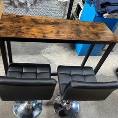 カウンターテーブル、イスセットの画像