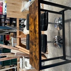 カウンターテーブル、イスセットの画像