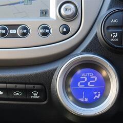 【自社ローン卍】ホンダ  フィットハイブリッド ナビプレミアムセレクション ブラックでもローンでクルマが買えちゃいます！の画像