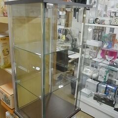 3段ガラスショーケース　飾り棚　ディスプレイケース　什器　展示　開き戸