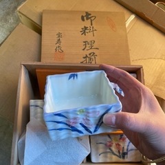 フルーツヨーグルトやみかんのわかめの酢の物入ってそう居酒屋 食器まとめ売りの画像