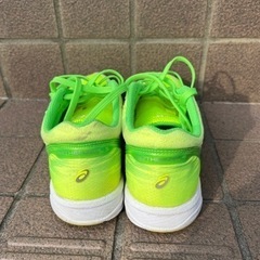 アシックス　レディース競技用シューズ　23.0の画像