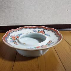 無料！ 陶器の灰皿  中に剣山置いて花を飾ってみては？の画像