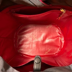 銀座かねまつ　グレーとピンクのバッグの画像