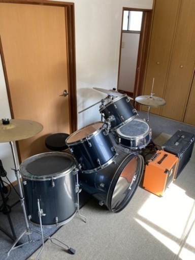 ドラムセットとアンプ【現地渡し】
