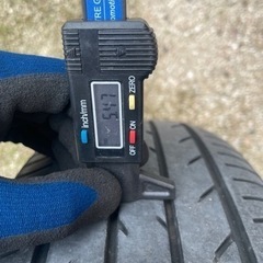 中古タイヤ2本　195/65R15の画像