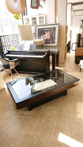 karimoku カリモク ガラステーブル センターテーブル リビングテーブル キュリオ  ローテーブル 照明付 ライトアップ コレクションテーブル ショーケース 応接 リビング 飾り棚  700129■横幅140㎝×奥行80cm×高さ39㎝■近隣配送無料 買取帝国 朝霞店 ヤ出