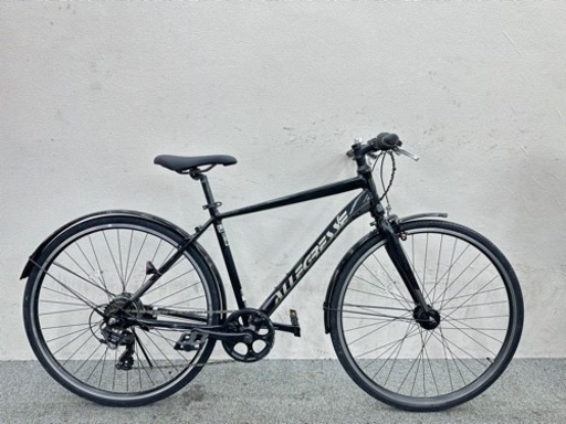 激安　通勤・通学に最適　クロスバイク　黒色　7段変速あり