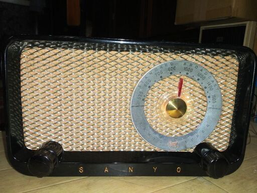 サンヨーST管小型真空管ラジオSS-52A