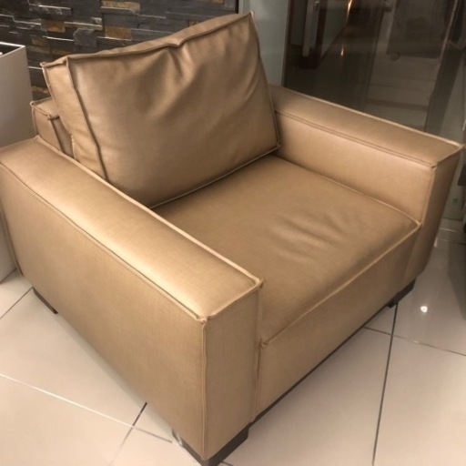 ADAL アダル 一人掛けソファー　ギモーヴ20万円