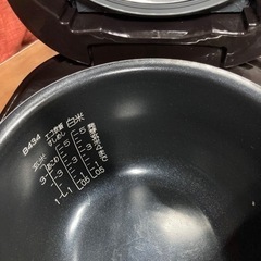 象印5.5合炊き炊飯器の画像
