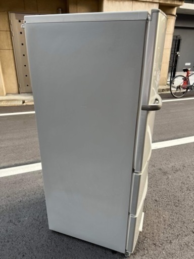 ㊗️激安?大型冷蔵庫 272L?大阪市内配達設置無料??保証有り