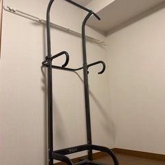 懸垂器、ぶら下がり健康器、筋トレ、腕立て