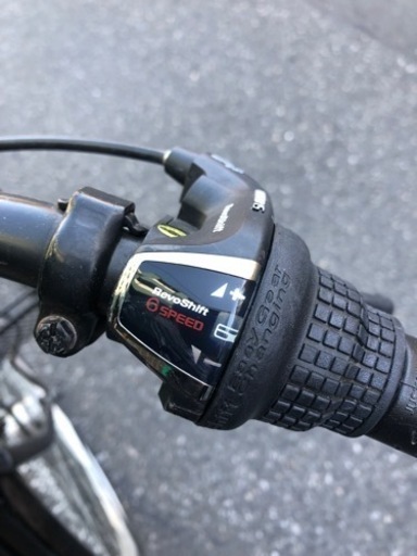 6段ギア付き　自転車　オートライト　鍵2個　カゴ付き
