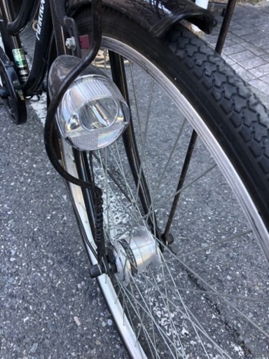 6段ギア付き　自転車　オートライト　鍵2個　カゴ付き