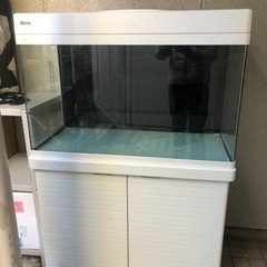 引き取り限定Red Sea 大型ガラス水槽 ホワイト 引き取り限定Red Sea 大型ガラス水槽 ホワイト