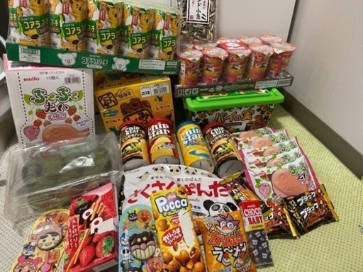 (商談中)大量お菓子セット バウムクーヘンやラスク入り