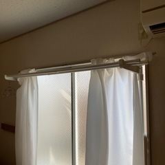 アイリスオーヤマ 洗濯物干し 室内物干し 窓枠物干し 省スペース...
