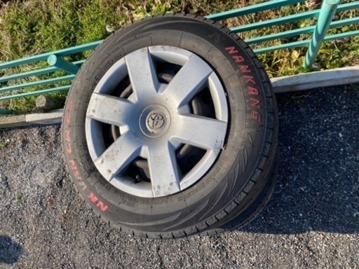 【値下げ可能】タイヤ 185/75R15C 夏用タイヤ