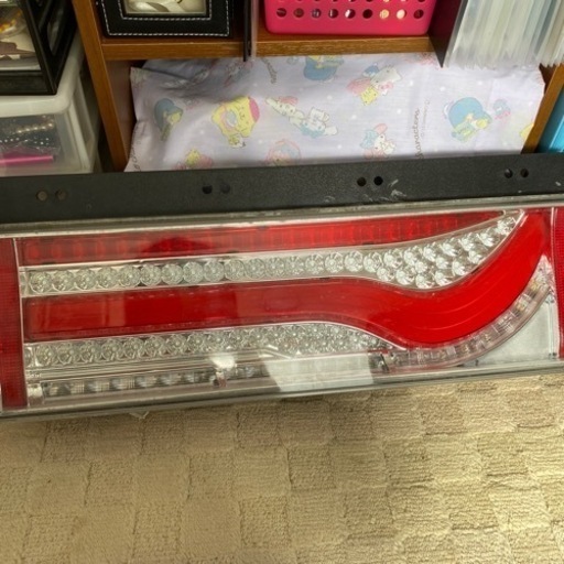 ダンプ　流れるタイプのライト右