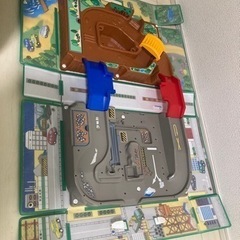 【お話中】トミカ つながるおでかけ立体マップの画像