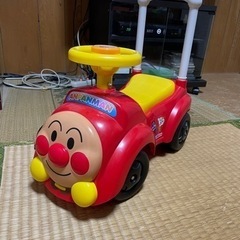 アンパンマンの車