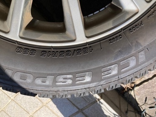 スタッドレスタイヤホイールセット4本185/65r15 2019