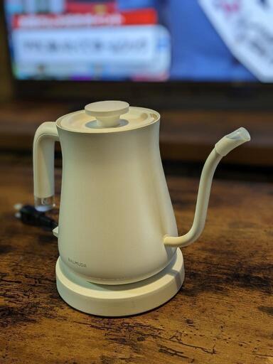 美品！バルミューダ　電気ケトル BALMUDA The Pot K02A-WH ホワイト