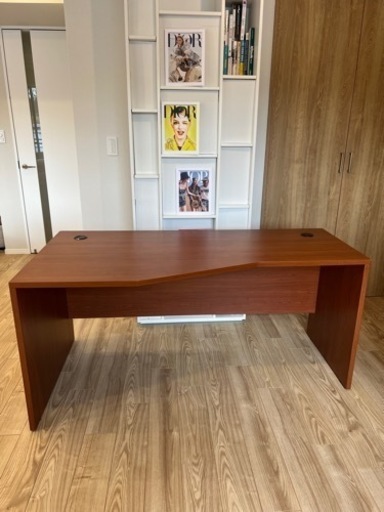 パソコンデスク（コード穴付き）※3/5迄