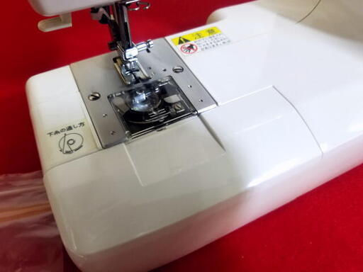 【 展示品 】 SINGER シンガー Qt-7 コンパクト電子ミシン ライト内蔵 フリーアーム コンパクト 持ち運び便利