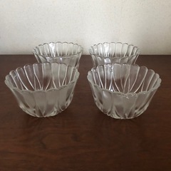 ガラスの器　8点セットの画像