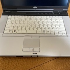 FUJITSU FMV-E8270 primeOS Android chromebook googleの画像