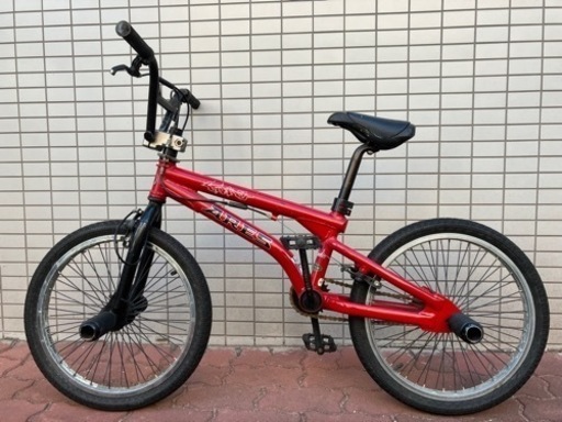 【中古】BMX 赤色　ハンドル永久回転