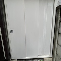 【引き取り決定しました】イナバ物置　条件を満たせば無料です。