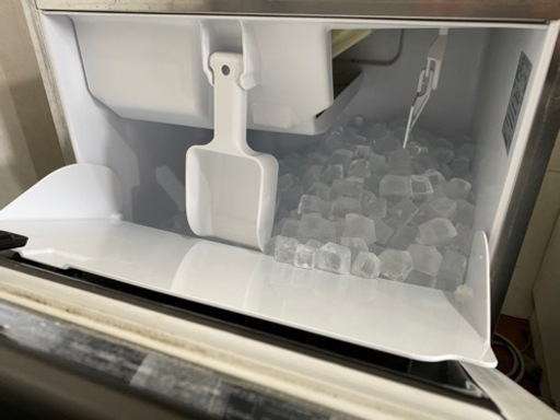 【大幅値下げ】2020年製 ホシザキ 製氷機 35kgアンダーカウンタータイプ