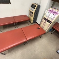 折りたたみマッサージベッド✖️3台➕1台