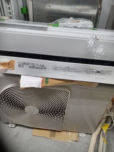 東芝エアコン2019年製4 k 14畳冷暖兼用入荷！別館においてます
