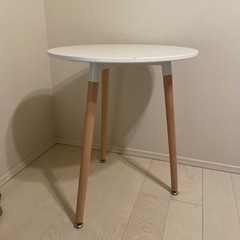 白ラウンドテーブル