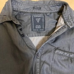 GUESS メンズシャツの画像