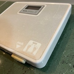 タニタ　体重計の画像