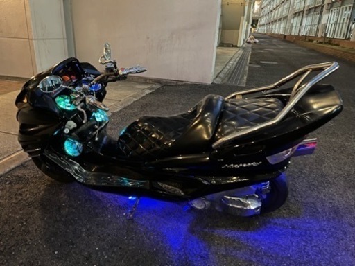 【YAMAHAマジェスティーc】オールブラックフルカスタム　LEDスピーカー4発