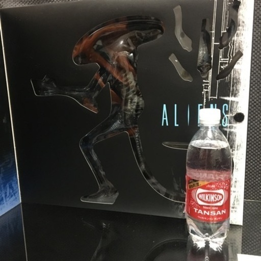 ★HOTTOYS エイリアンウォーリアー　フィギュア