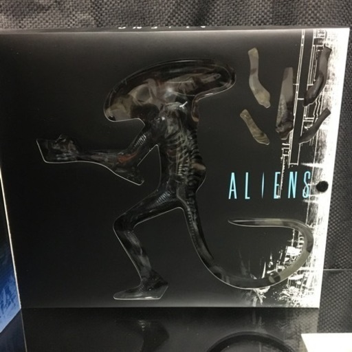 ★HOTTOYS エイリアンウォーリアー　フィギュア